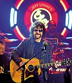 This is Jeff Lynne with his band ELO